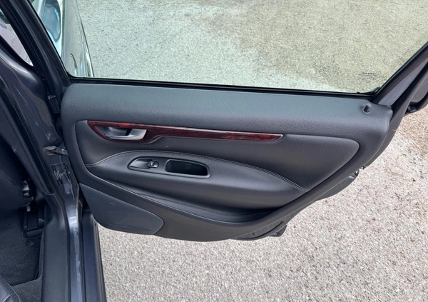 Volvo V70 cena 22900 przebieg: 260000, rok produkcji 2007 z Rabka-Zdrój małe 781